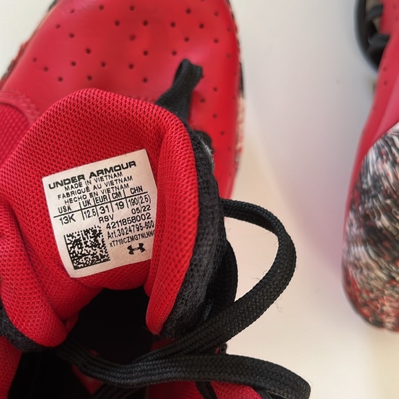 Under Armor Basketball shoes - Picture 4 of 4